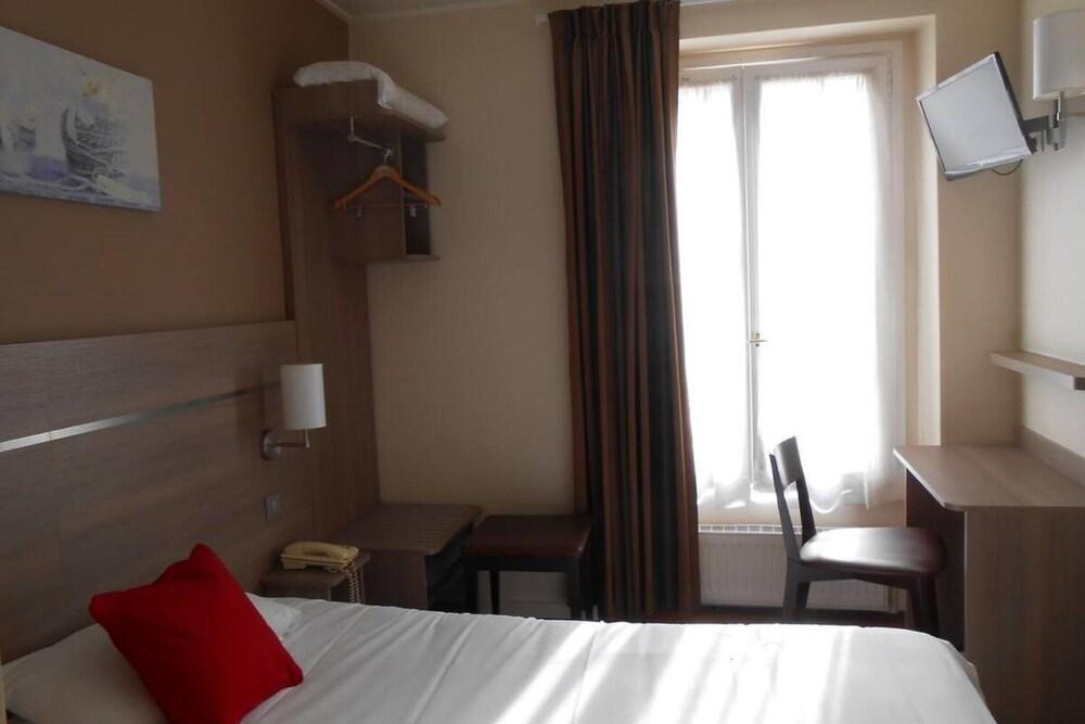 Hotel De Montmartre 3*