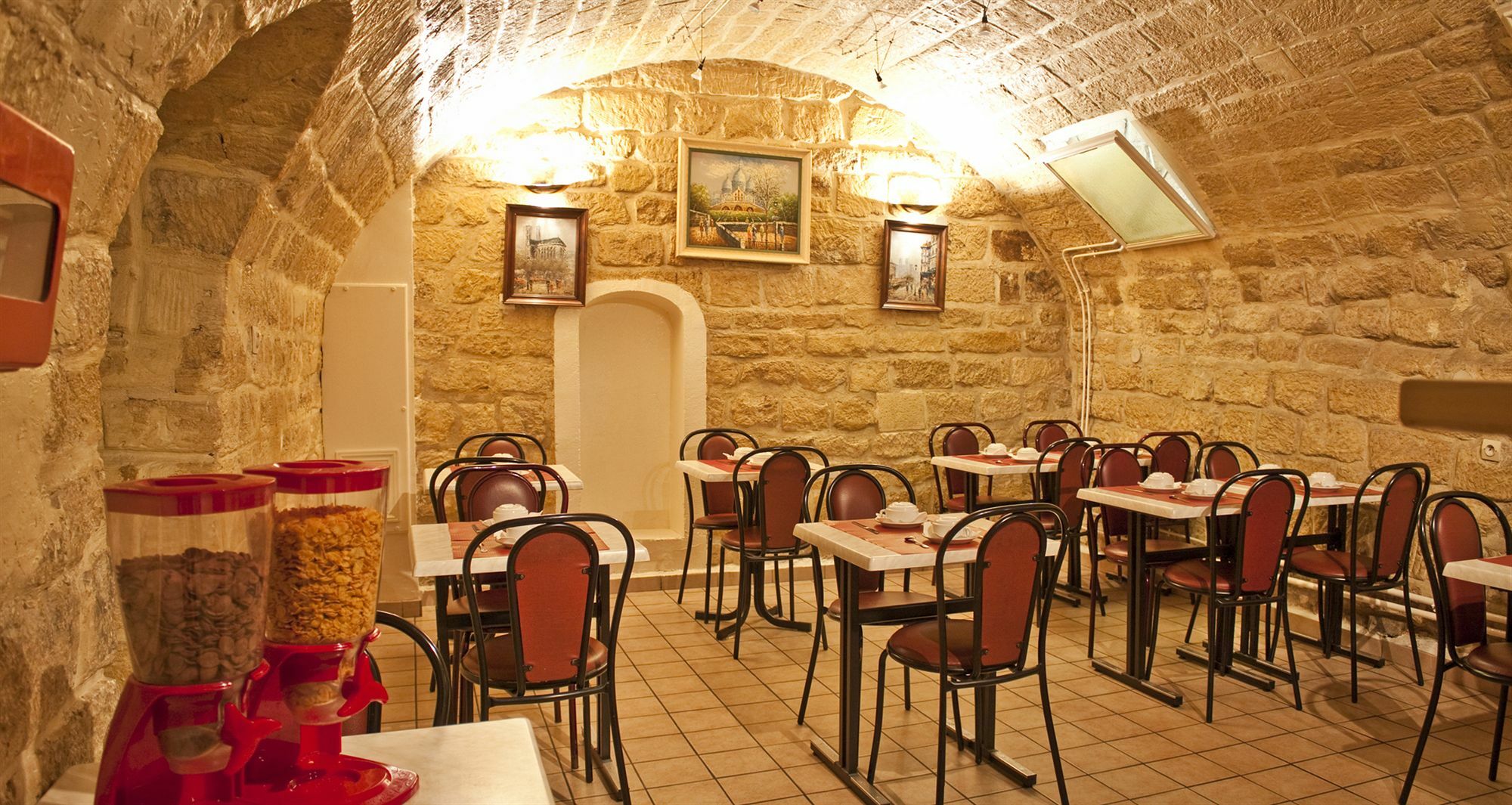 De Montmartre Hotel 3*